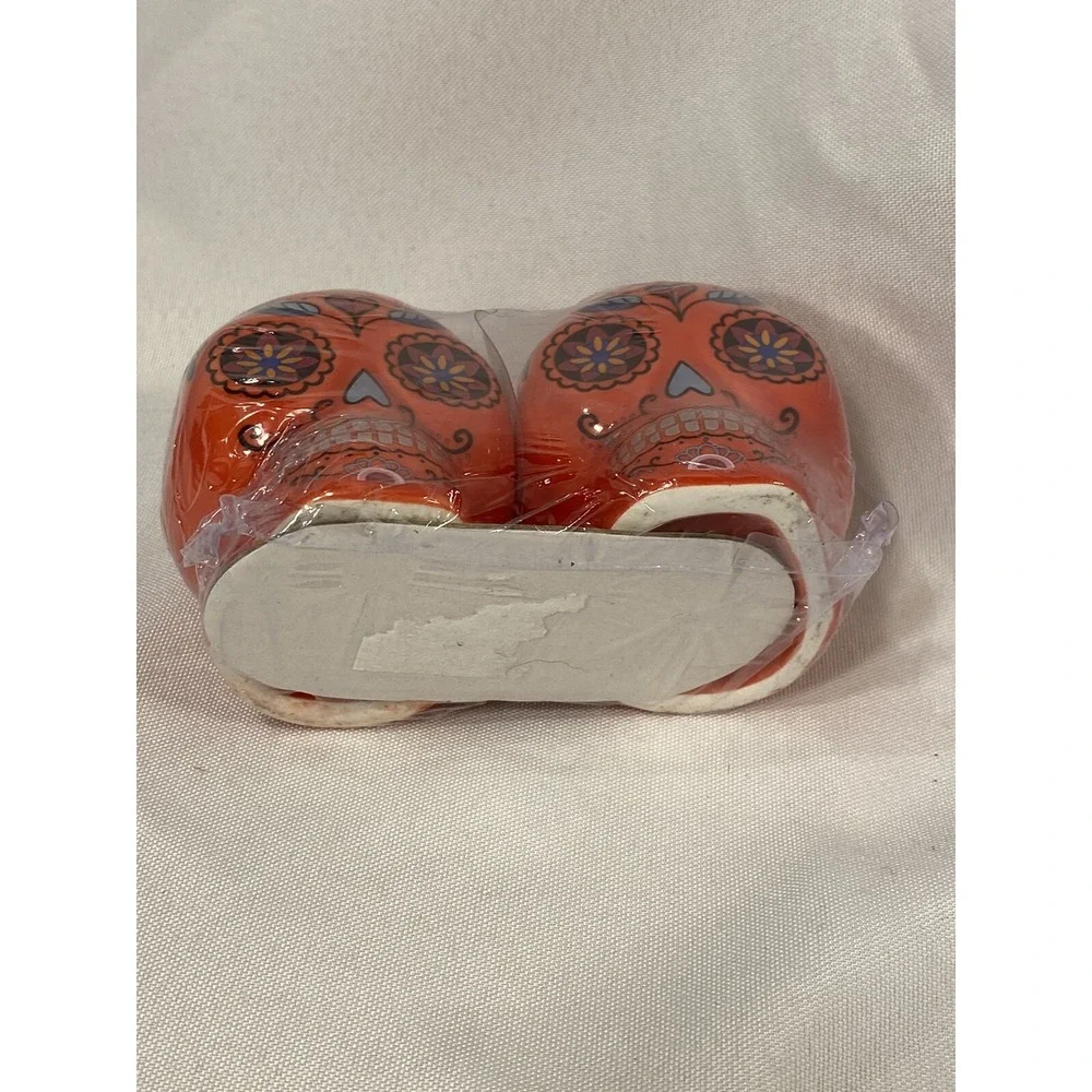 NEW red‎ sugar skull salt & pepper shakers